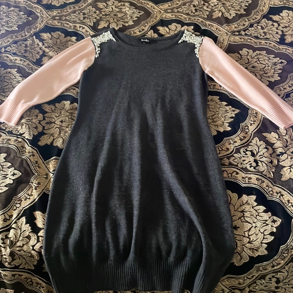 Gray Dress with pink sleeves